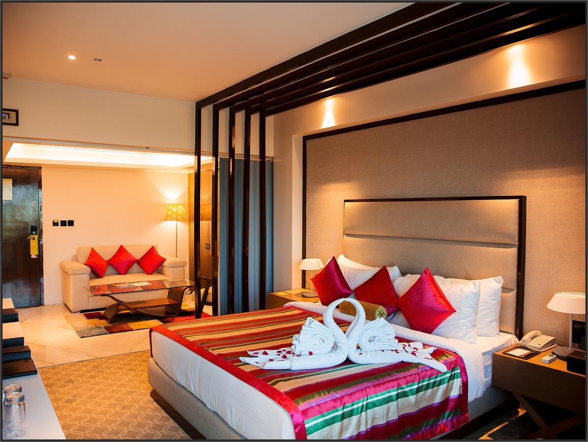 Radisson Lucknow City Center Zewnętrze zdjęcie