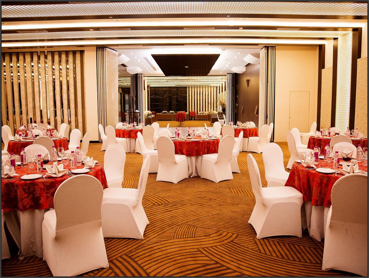 Radisson Lucknow City Center Zewnętrze zdjęcie